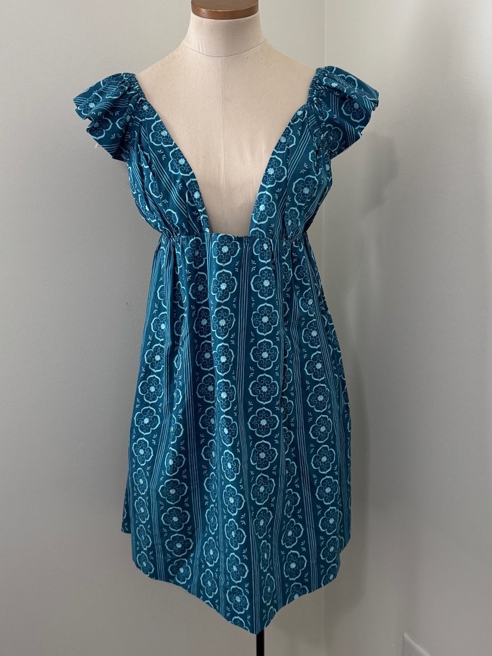 NEW Marigold Small Everlee Blue Floral Plunging Neckline Mini Dress Sundress